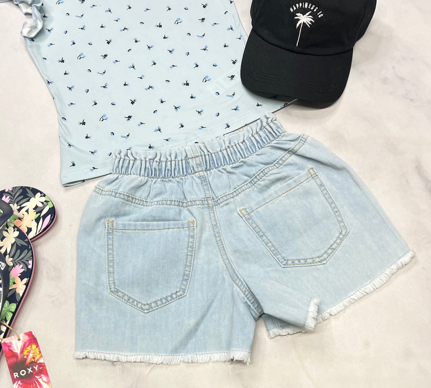 🩵 Short : jeans ultra molle taille élastique +9-10 ans fille neuve .