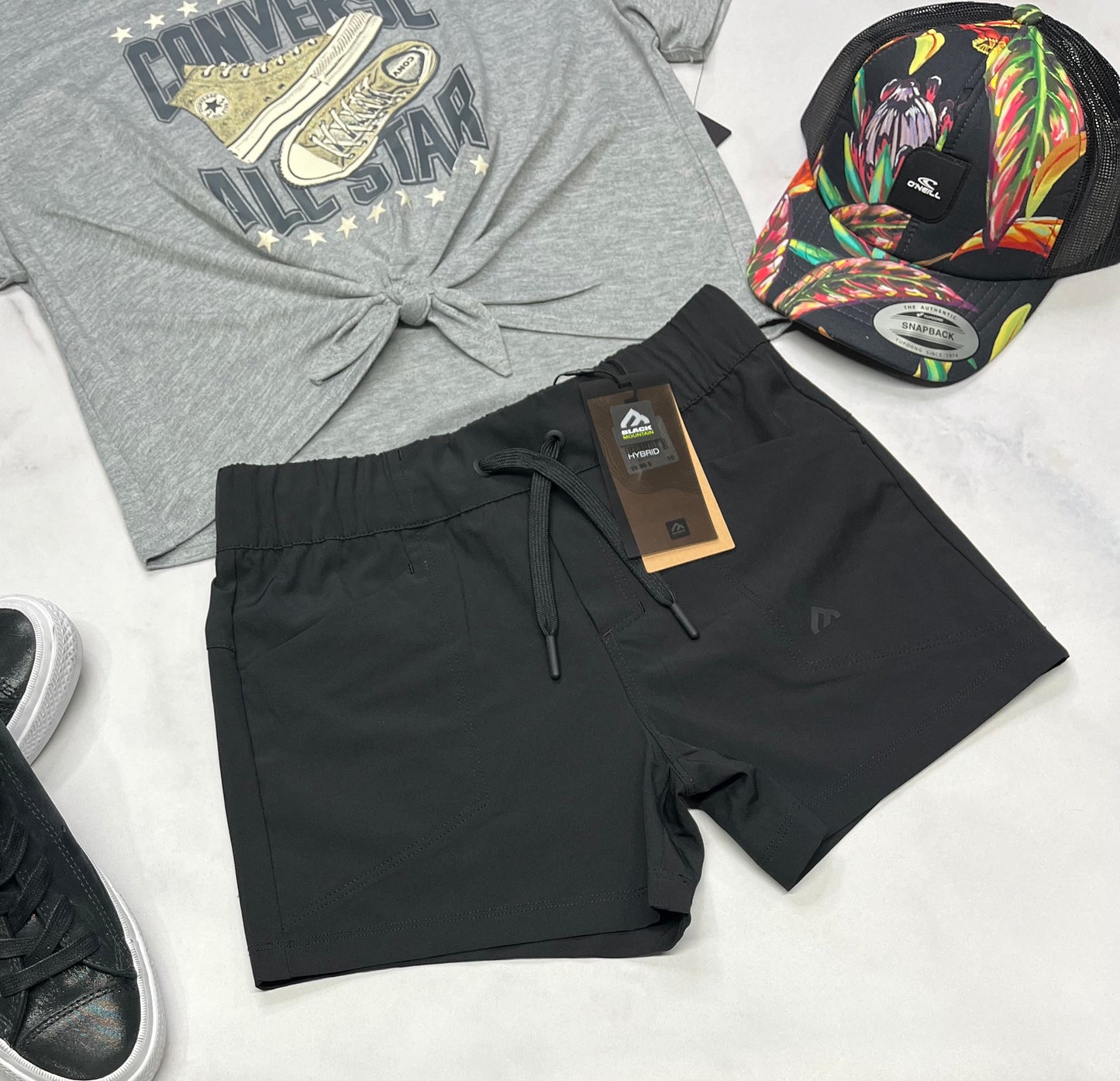 😍 Short : Black Mountain en tissu de sport 10 ans fille neuve .