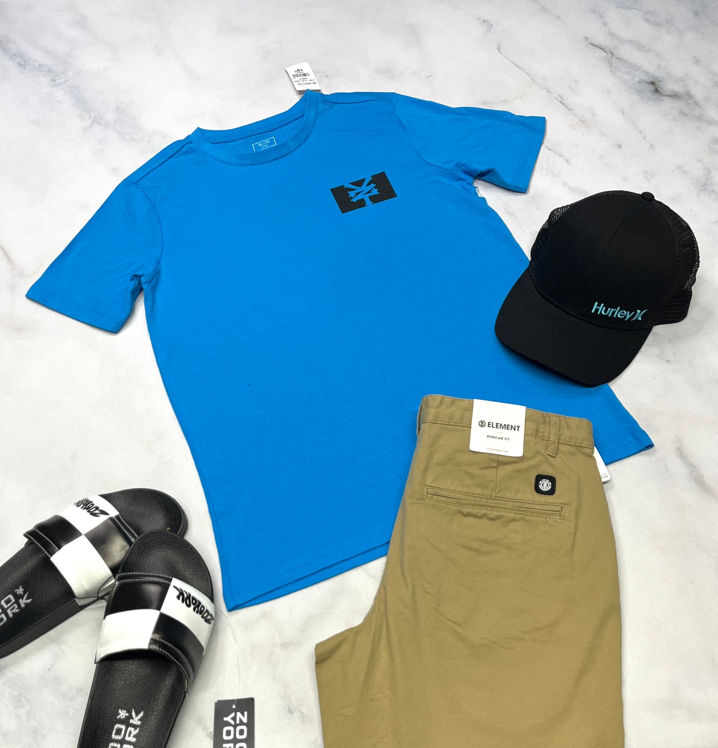 💙 Solde : T-Shirt  Zoo York 16 ans garçon neuf ! Beau logo au dos mais ombrage flou d’impression derrière  .
