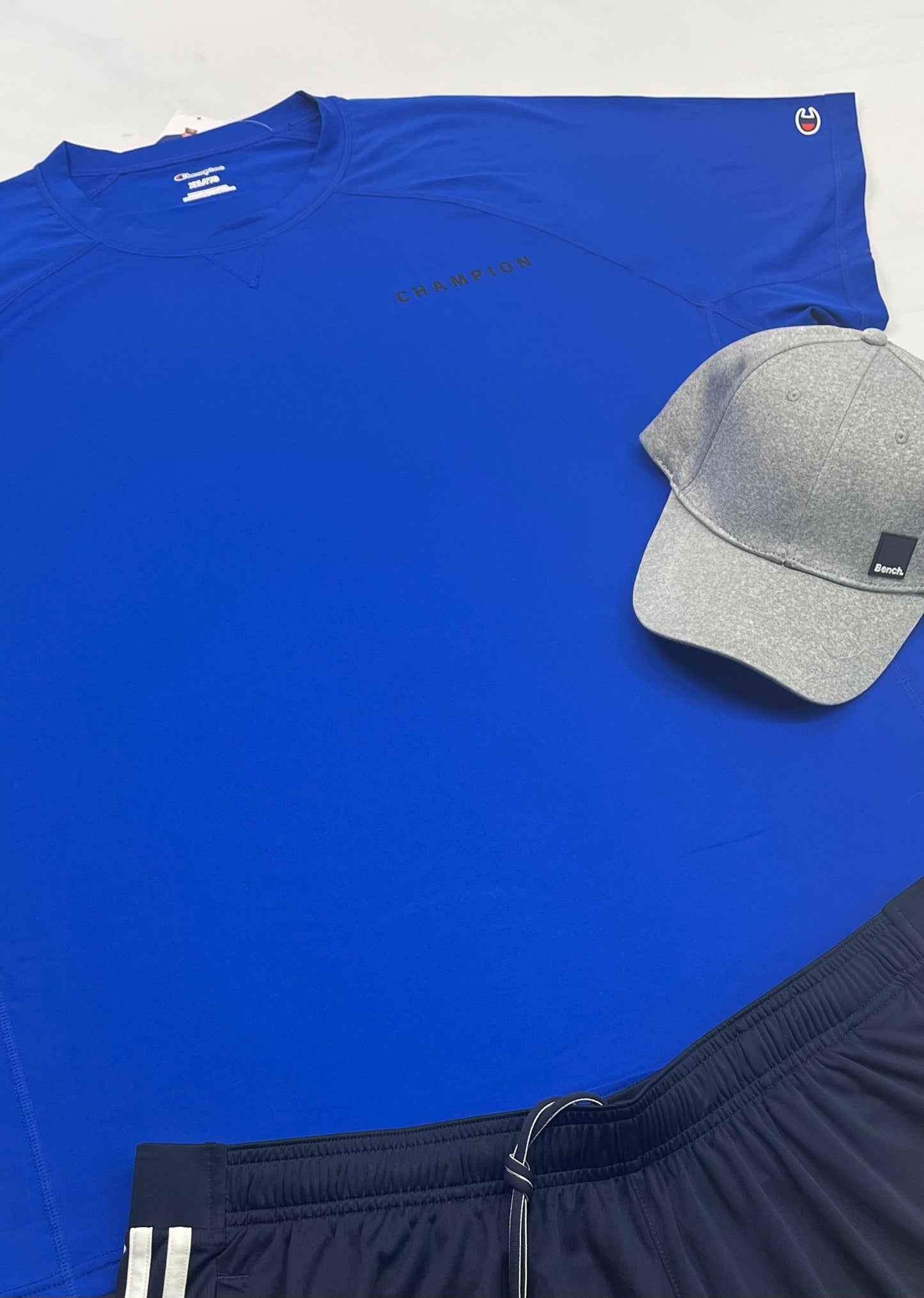 ☀️ T-Shirt : Champion en tissu de sport extensible 2XL homme neuf ! Fait sa taille .