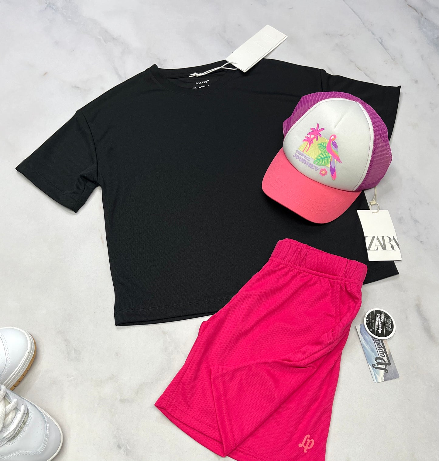 🌷 Manche courte : BOXY noir tissu de sport qui ne décolore pas 9-10 ans fille coupe confo neuf !