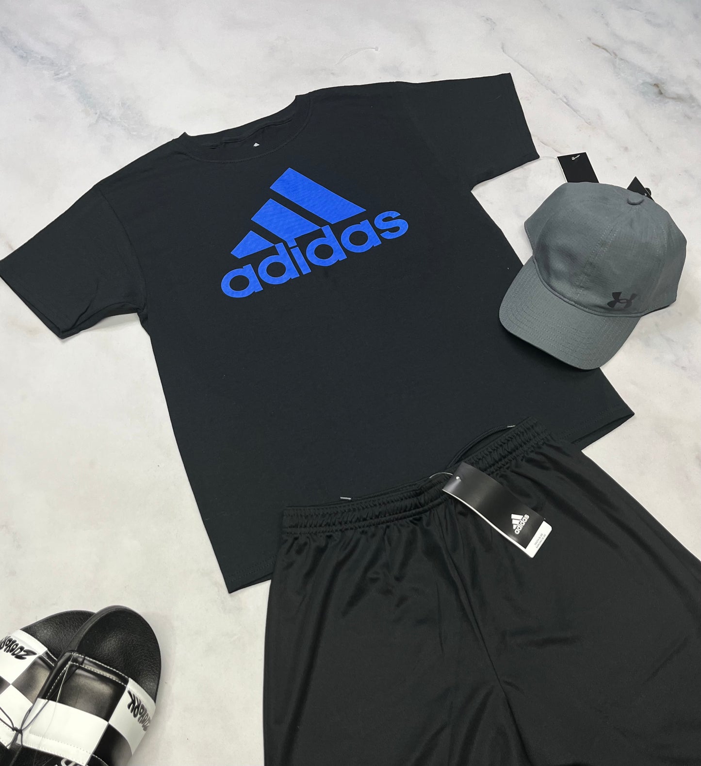 🤩 Solde Adidas : Manche courte 13-14 ans neuf ! Mini ombrage d’impression ultra flou .
