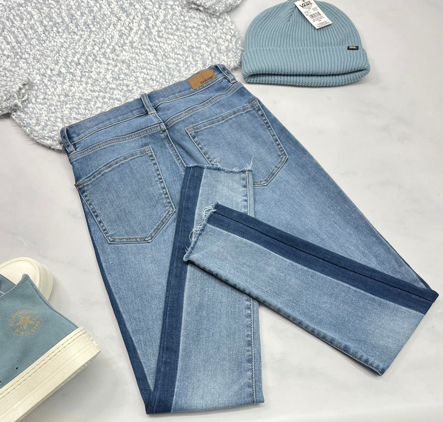 ❄️ Skinny jeans : Taille haute stretch mou confo . Garage fait 4-5 ans small femme . Comme neuf!