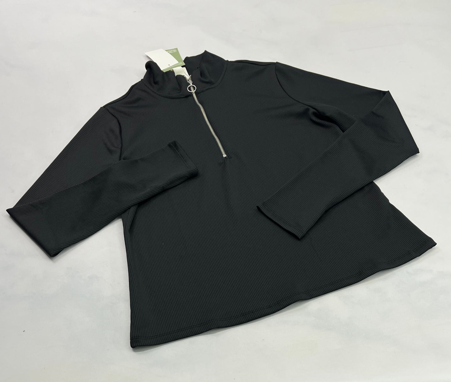 Manche longue : noir tissu texturé stretch( qui ne décolore pas ) . Trou pour les pouces neuf ! Fait L/ femme stretch neuf!