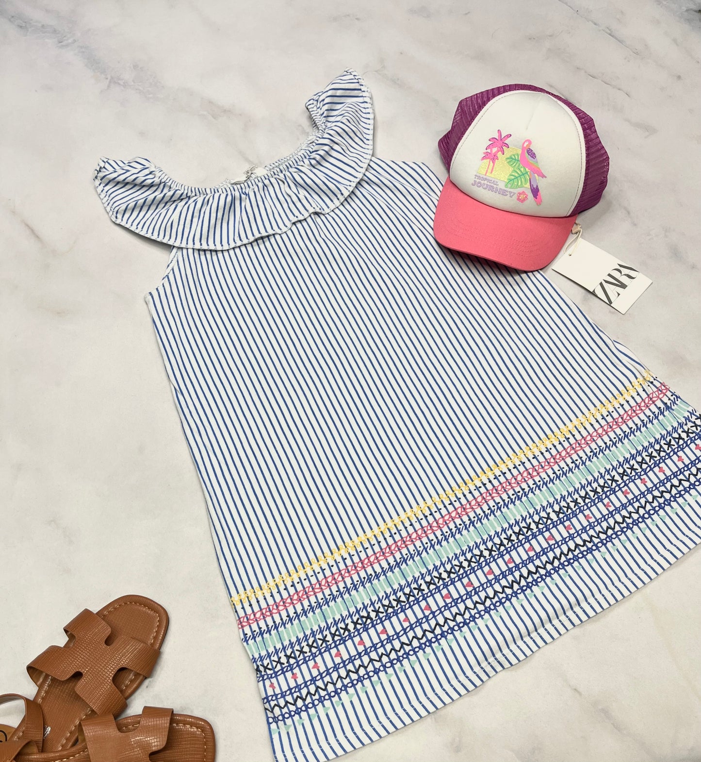 🌴 Robe : rayé H&M soft confo + 8-9 ans fille comme neuve .