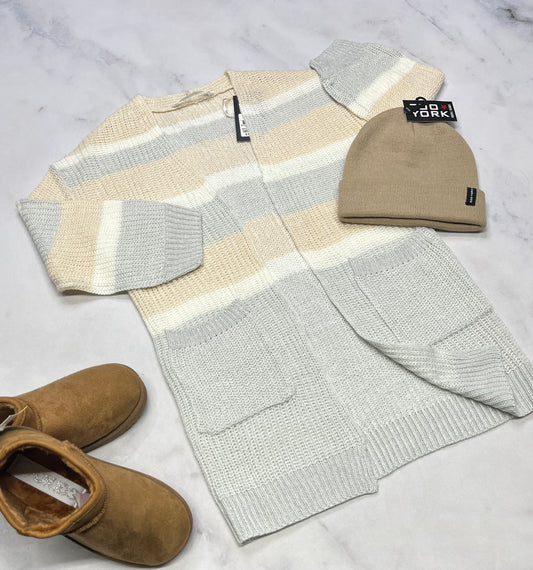 ❄️Longue veste : en tricot manche ballon . Neuve 5-6 ans fille , coupe confo !