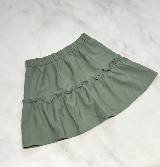 Jupe verte : H&M tissu souple qui ne décolore pas 8-10 ans neuve.