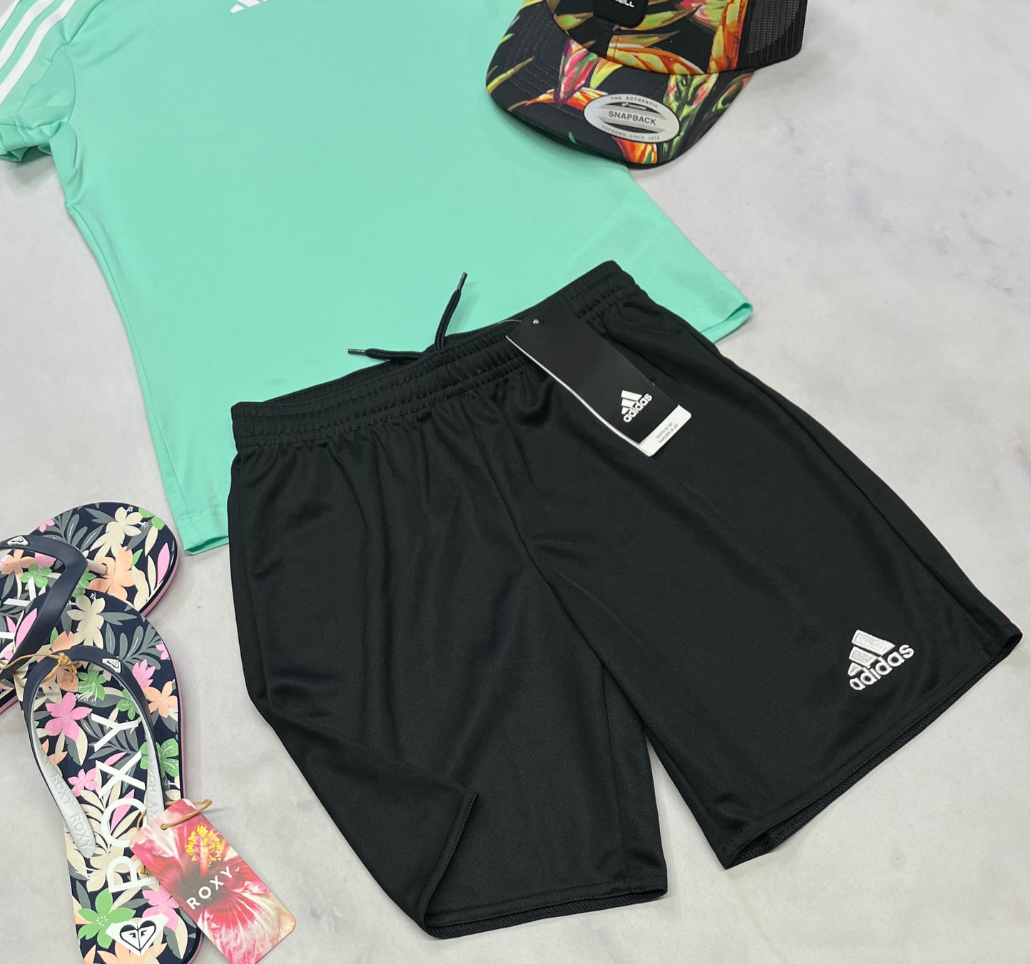 🌴 Short Adidas: tissu de sport léger qui ne décore pas 9-10 ans fille neuf !