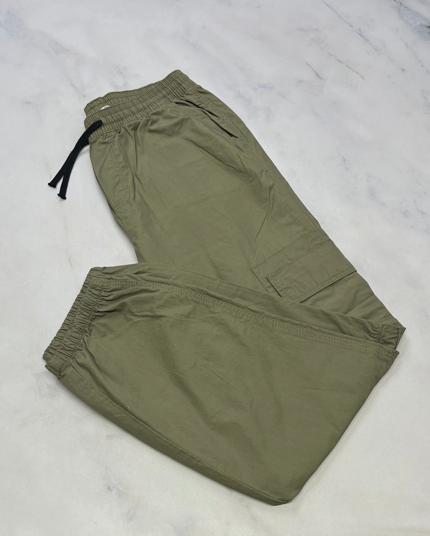 Jogger : Cargo / kaki neuf ! 18 ado coupe confo .