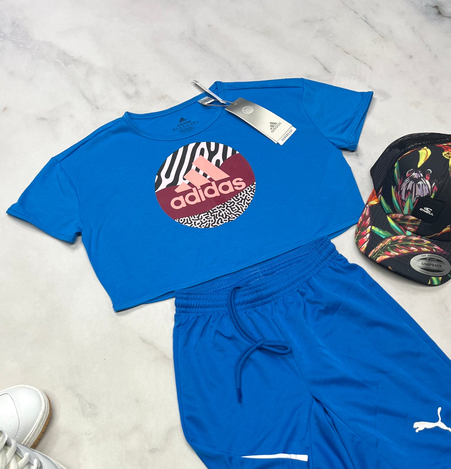 😍 Manche courte : Adidas + 8 ans fille neuf ! Look écourté .