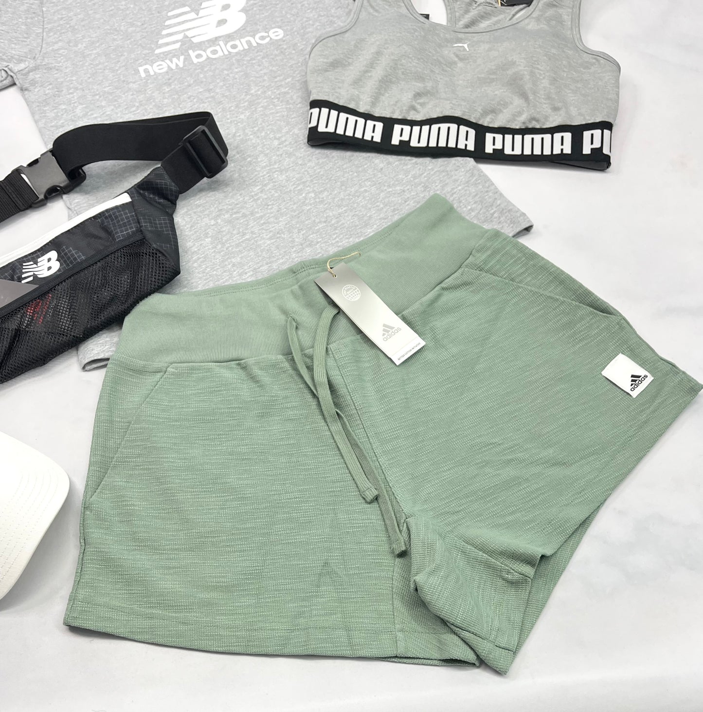 🍃 Adidas : short verte incroyable Small femme neuve !