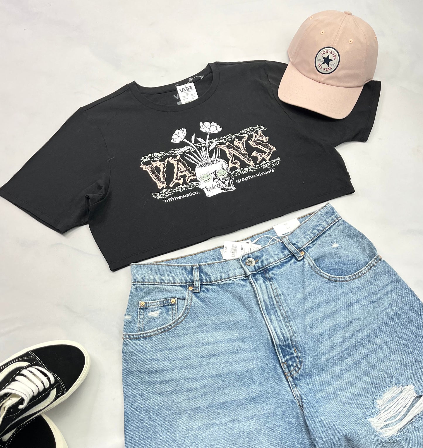 🌸 VANS : Manche courte look écourté fait L/ femme confo neuf ! ( logo rose pâle , vert pâle et blanc ) .