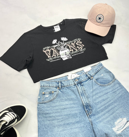 🌸 VANS : Manche courte look écourté fait L/ femme confo neuf ! ( logo rose pâle , vert pâle et blanc ) .