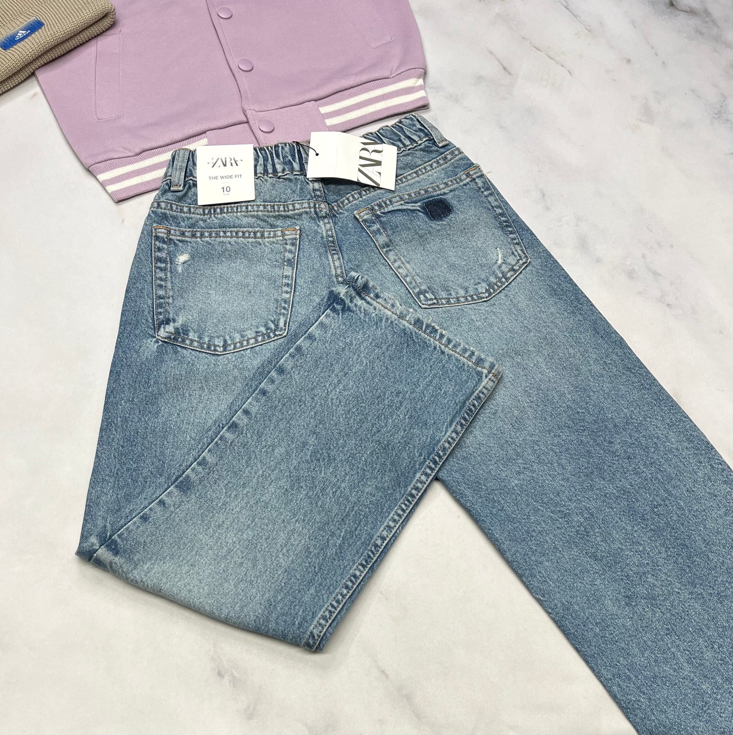 💕ZARA: Mom jeans neuve . 10 ans fille : Jambe large tendance avec taille ajustable .