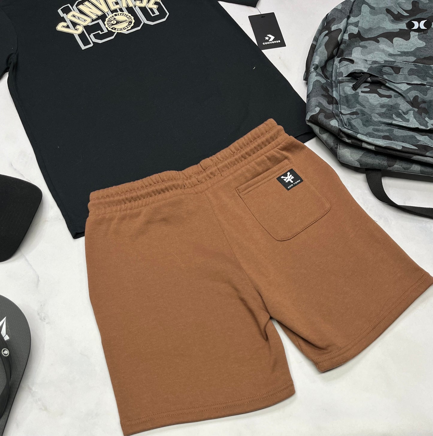 🍂 Short ouaté : Zoo York couleur hyper tendance neuve . 14 ans garçon .
