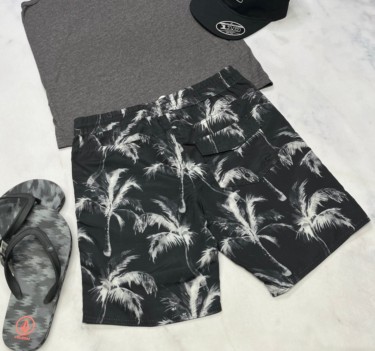☀️ Short : de plage West en tissu léger qui sèche rapidement. Taille élastique 14 ans garçon neuve !