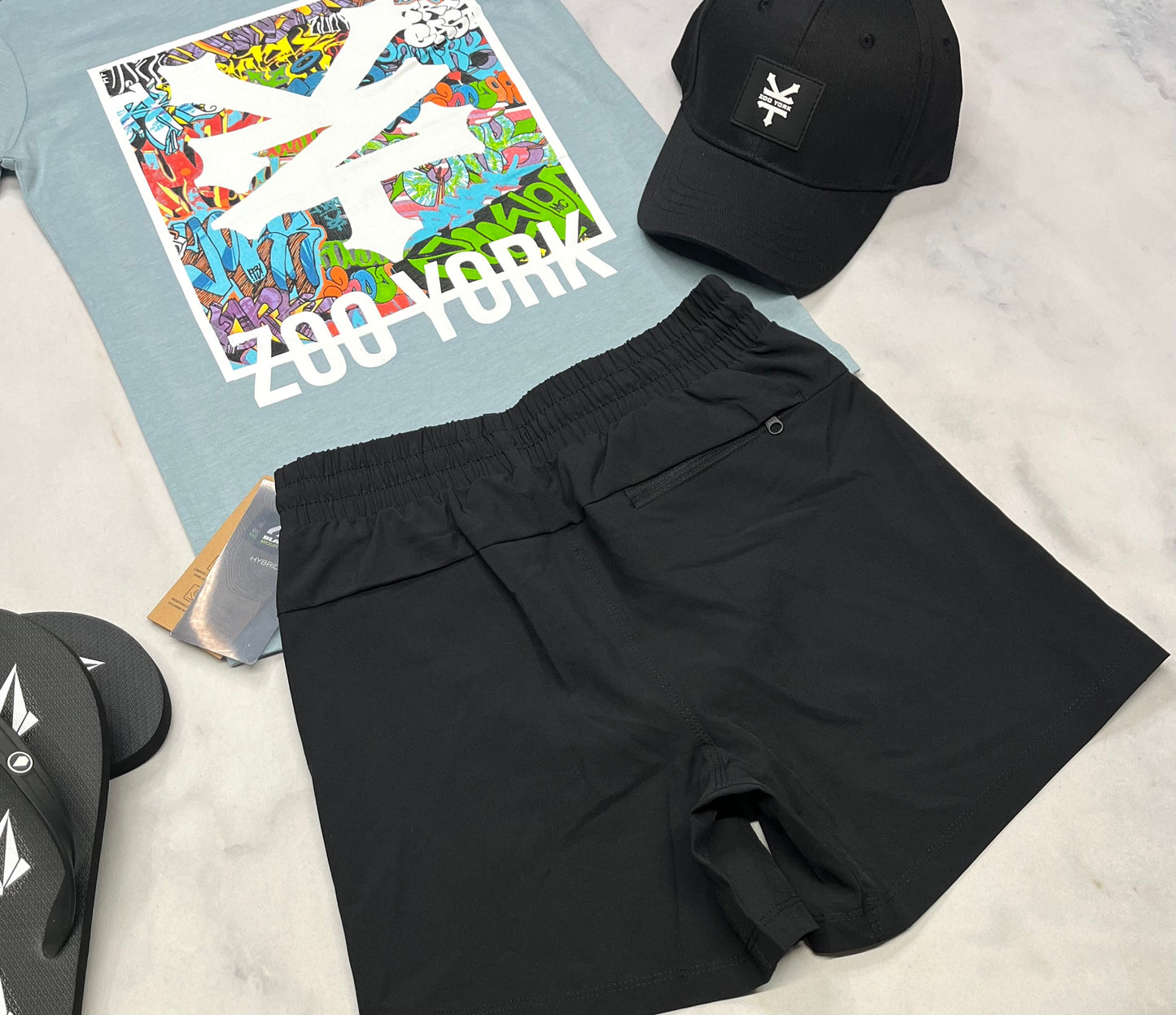 💦 Maillot : Noir Black Mountain + 7 ans garçon neuf ! Beau tissu de qualité . Poche avec zip .