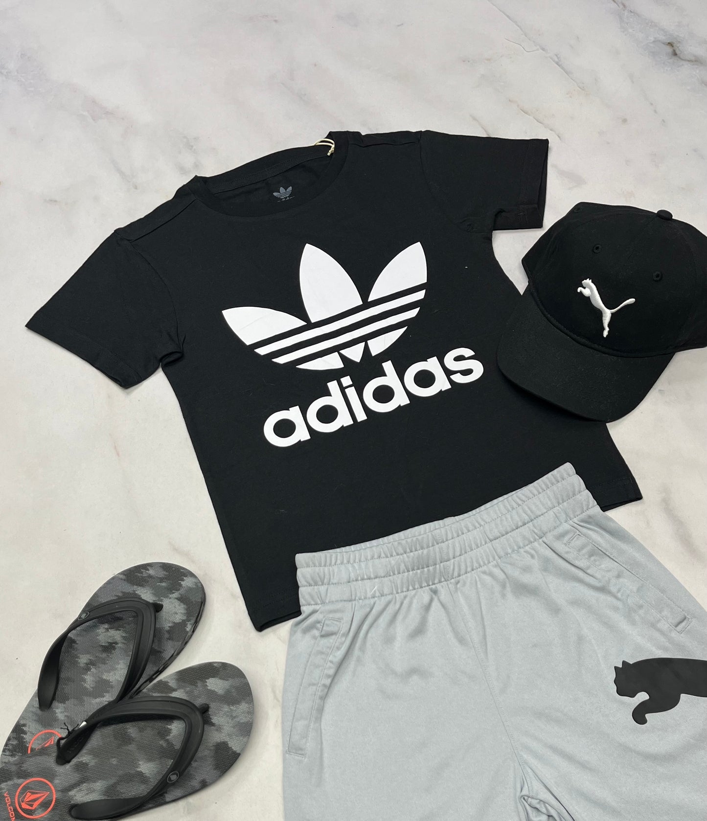 🌵 Manche courte : Adidas noir 6 ans garçon neuf !