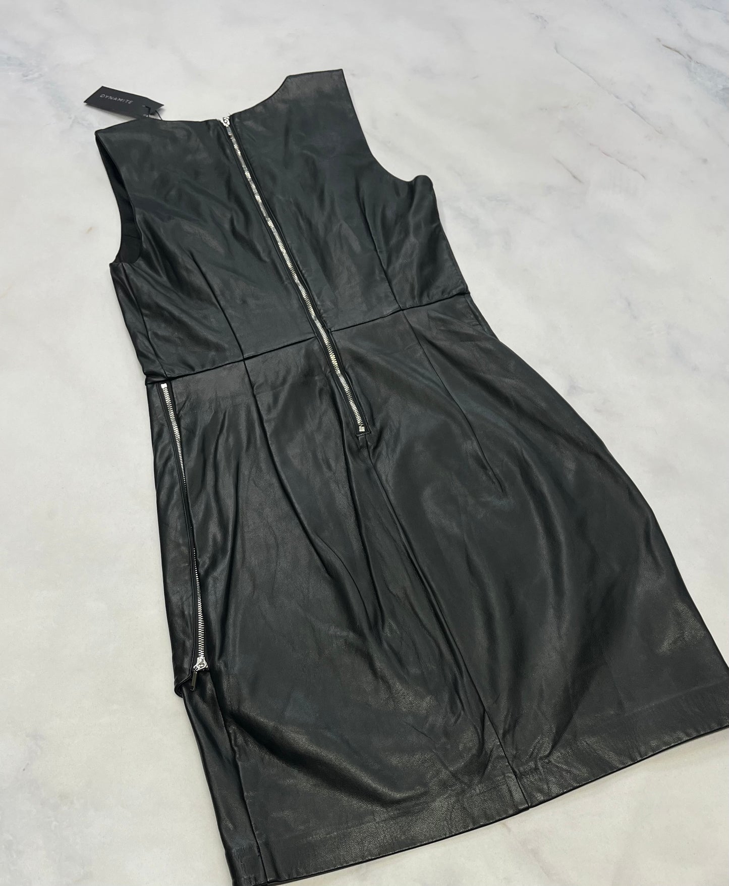 ..Robe Dynamite : look effet cuir mou confo . Fait XS/ femme neuve .