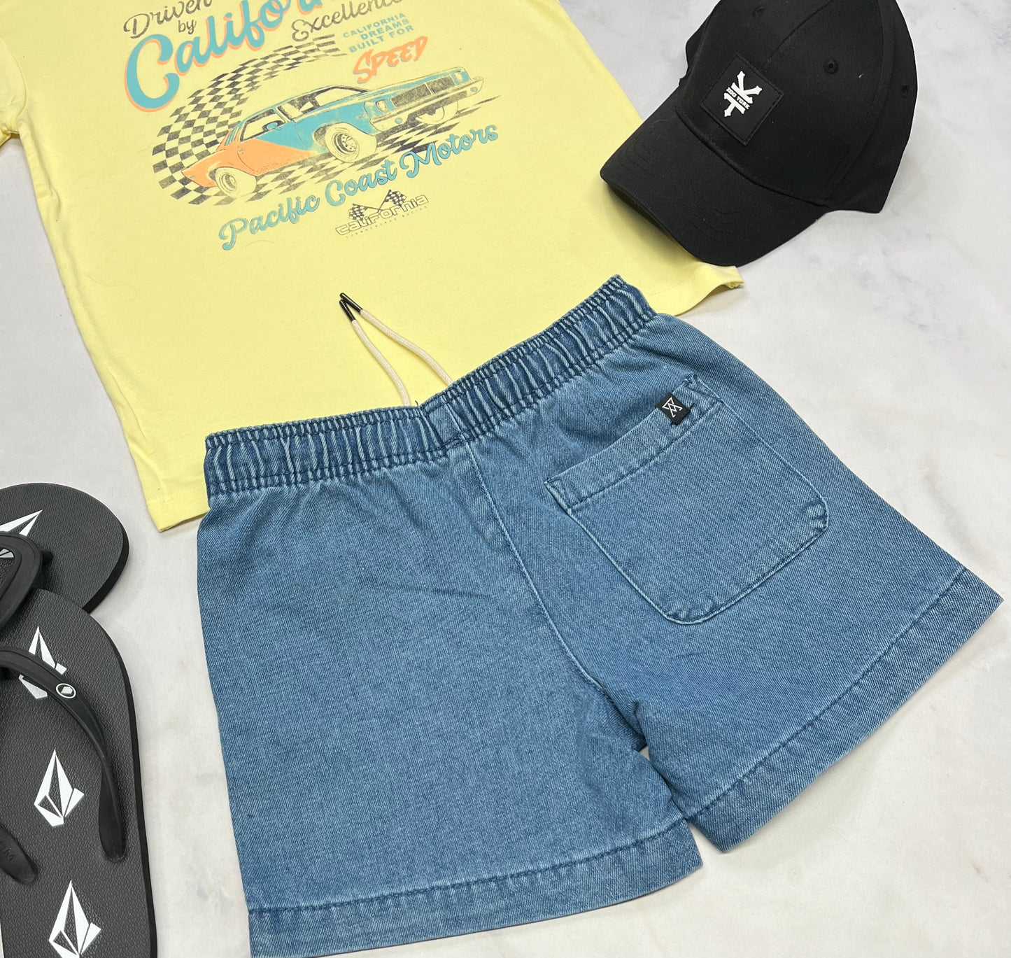 🤩 Short : jeans Arsenic 8 ans garçon confo neuve .