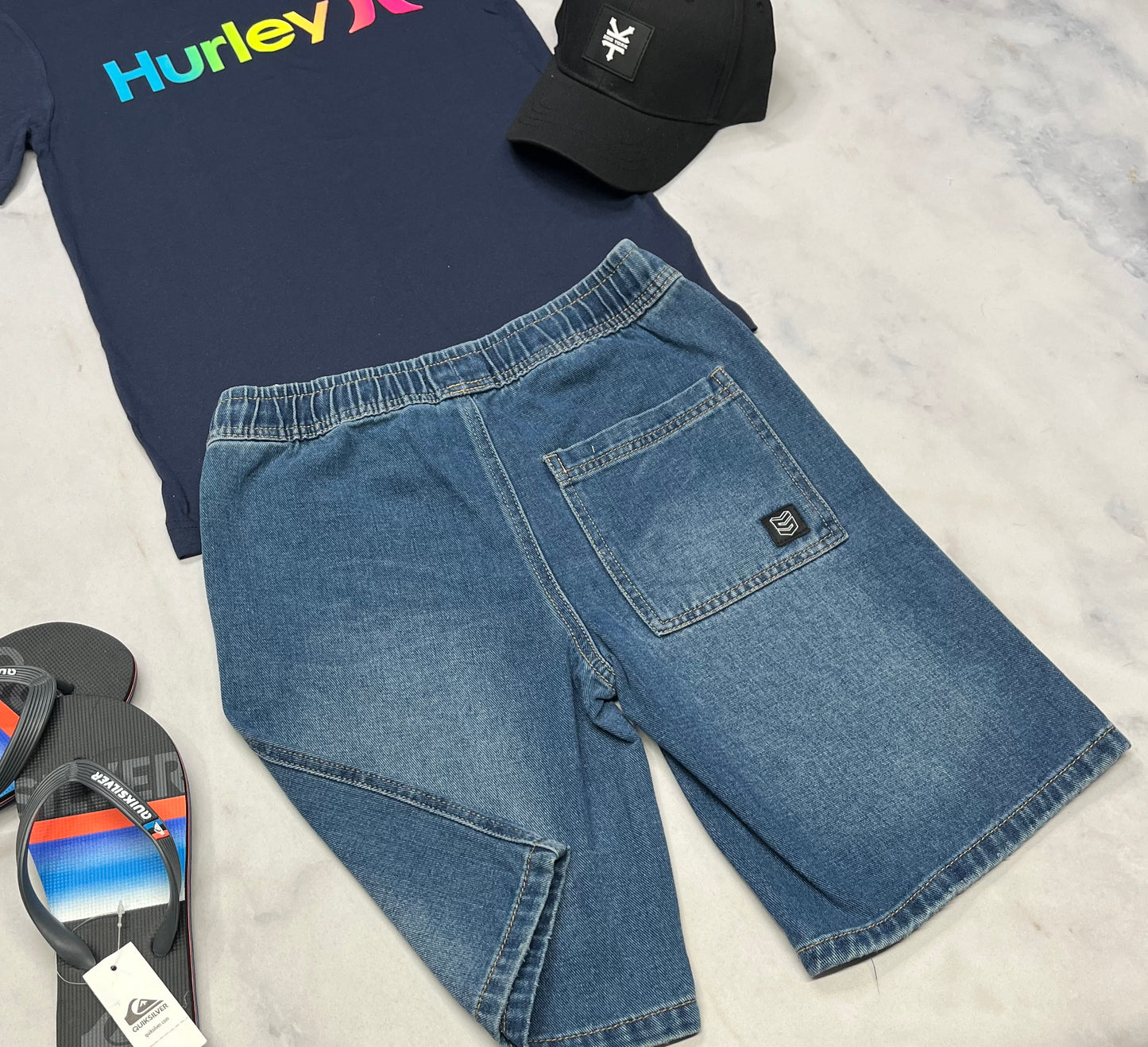 🤩 Bermuda jeans : Surface 10 ans garçon neuf ! Relax fit .