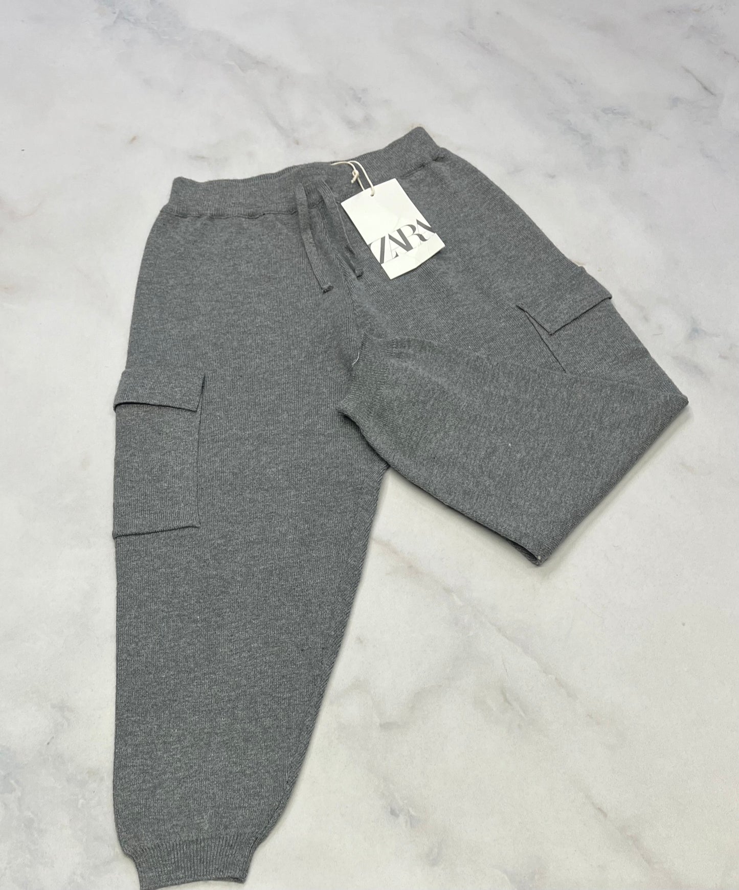 ZARA: Jogger cargo en tricot gris stretch neuf! Fait 5 ans relax fit .