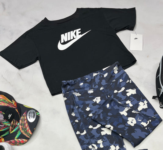 🤩Manche courte : Nike noir 4(3-4 ans) 6(5-6 ans ) et 6X (6-6x) neuf !