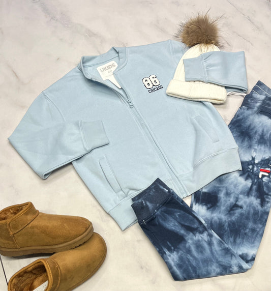 ❄️ Veste zip :en ouaté bleu doux à l’intérieur . 7-8 ans fille coupe confo . Neuve !