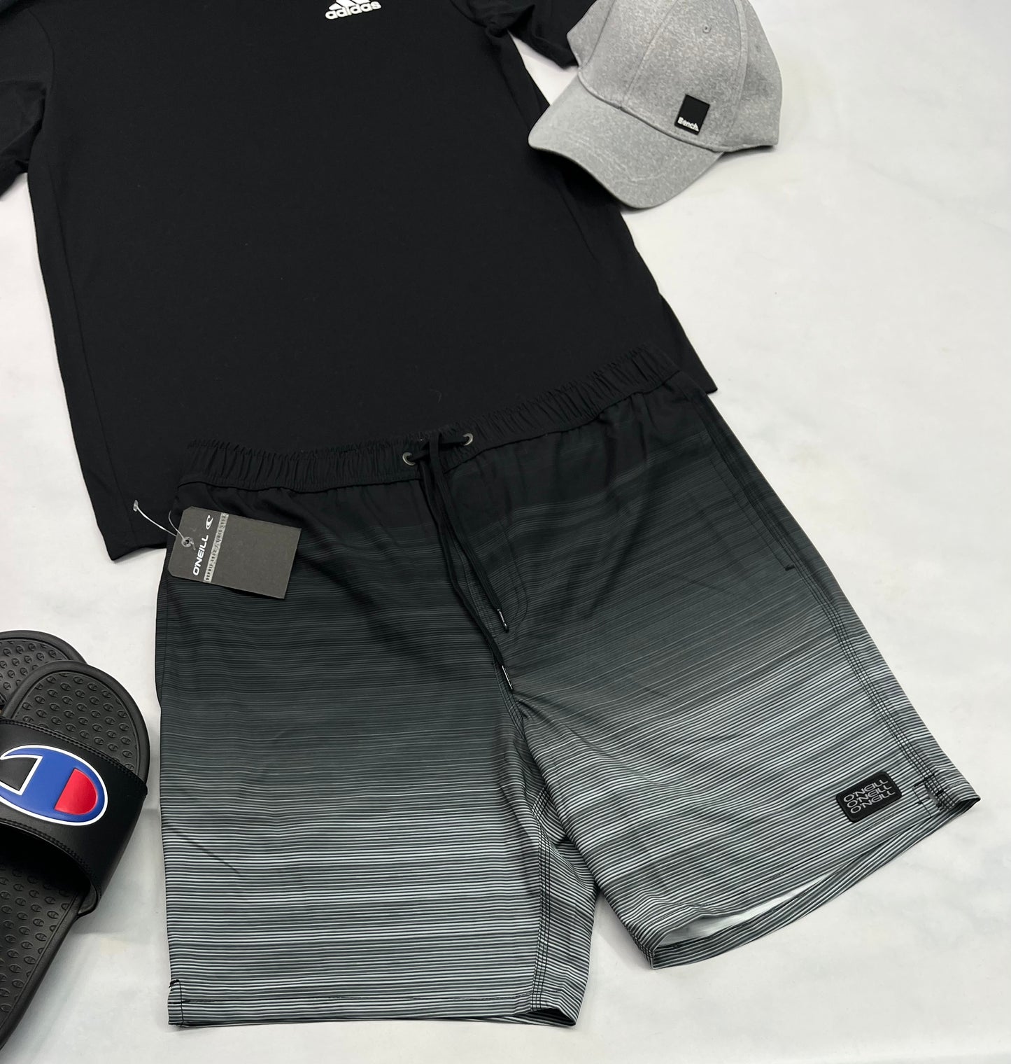 💦 Maillot O’Neill : avec sous culotte stretch intégré . Tissu léger souple taille élastique Small homme relax fit ( fait 32/ homme )