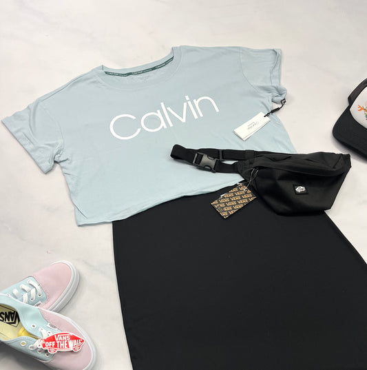 🩵 Manche courte : Calvin Klein bleu poudre L/ femme neuf !
