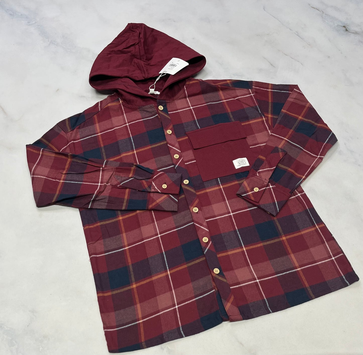 Chemise avec capuchon : Mile end neuve ! Coupe relax.  Dispo 8 et 10 ans garçon.