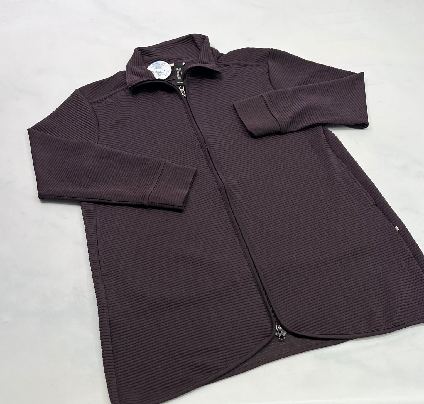 Veste PRUNE : Mondetta longue bas des fesses .. zip dans les 2 sens . Poches sur les côtés . XXL/ femme neuve.