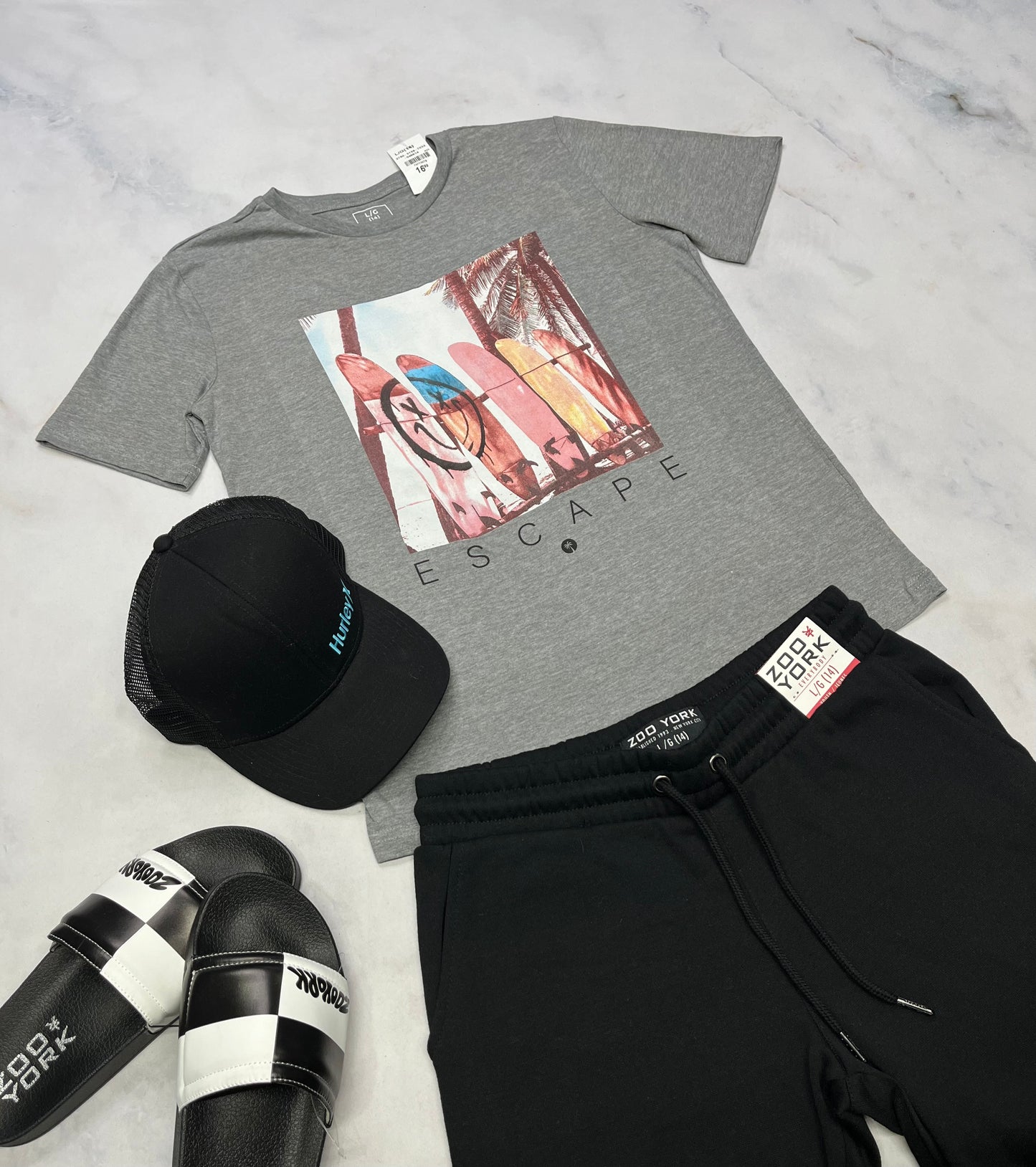 🩵 Solde ,T-Shirt : 14 ans garçon soft neuf mais ombrage flou d’impression .