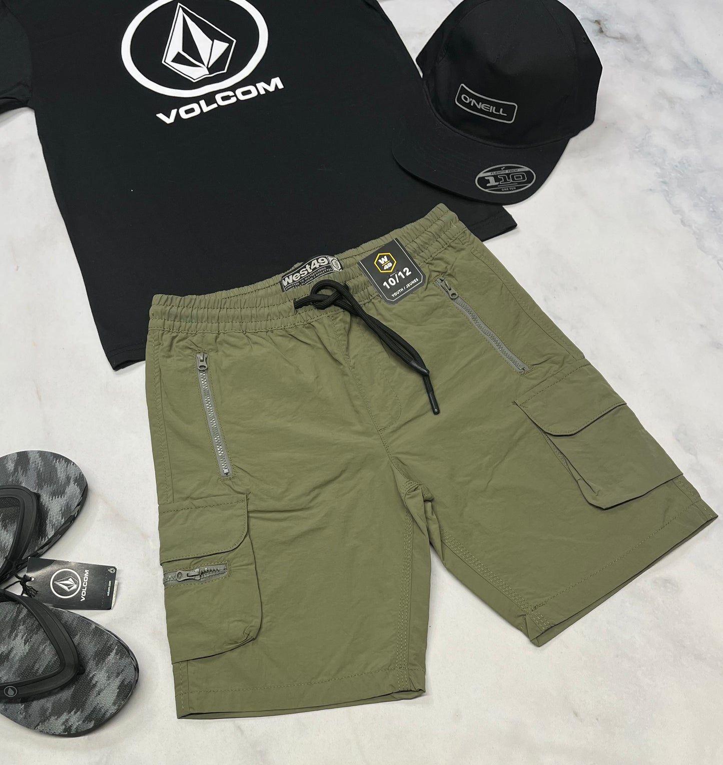 🌿 Bermuda kaki : West tissu léger style toile qui ne décolore pas. 10-12 ans garçon neuve !