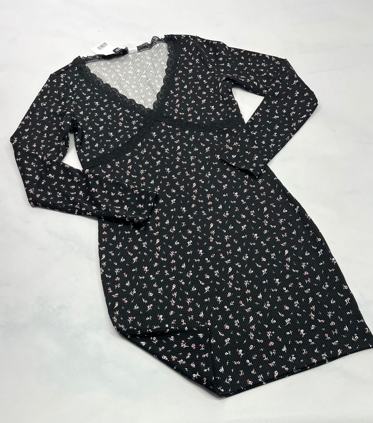 Robe : Tissu texturé stretch h&M neuve ! Fait Small 6 ans femme