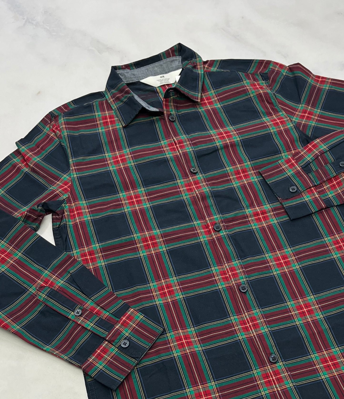 Chemise : H&M 14 ans neuve .