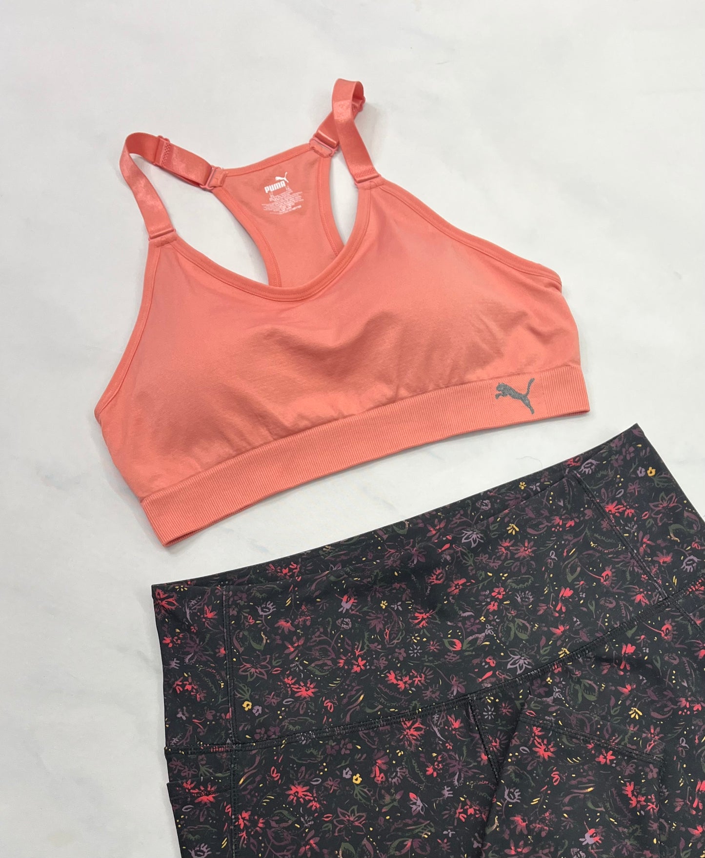 😍 PUMA : top sport corail fait L/ femme neuf ! Bretelles ajustable . Pad amovible .