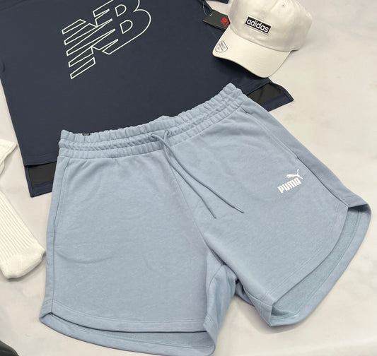 🤩 Short : Puma en ouaté bleu . Taille haute L/ femme neuve .