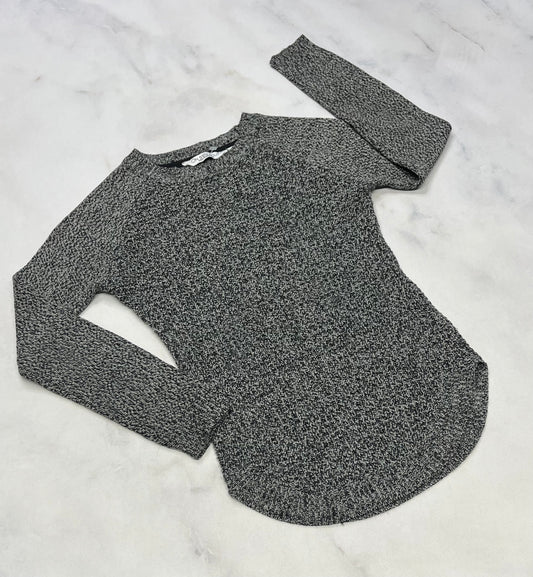 Tricot : slim on s’en fout des garçons fait 7 ans fille . Comme neuf !