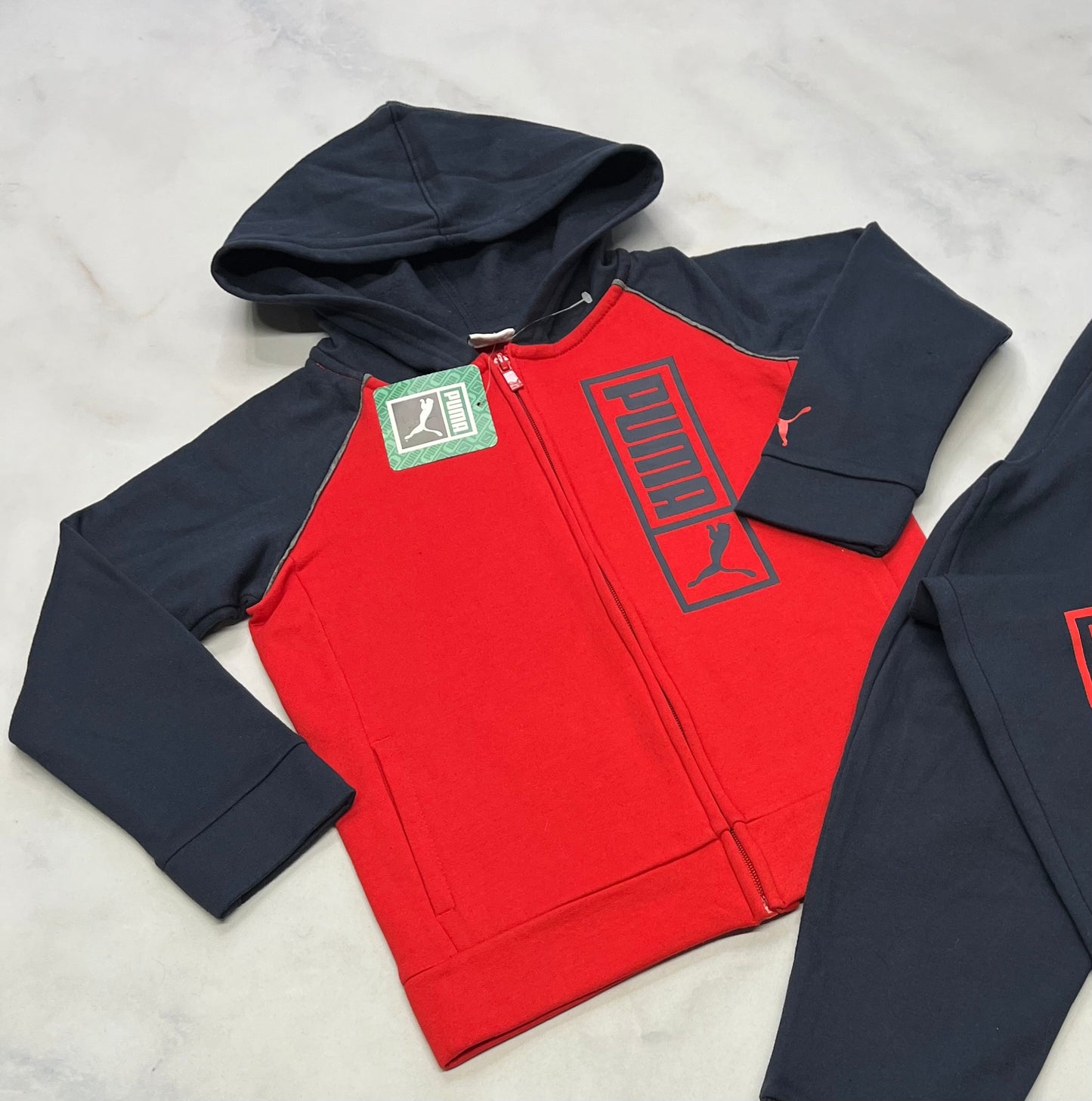 Duo PUMA : neuf 6(+ 5-6 ans garçon ) .