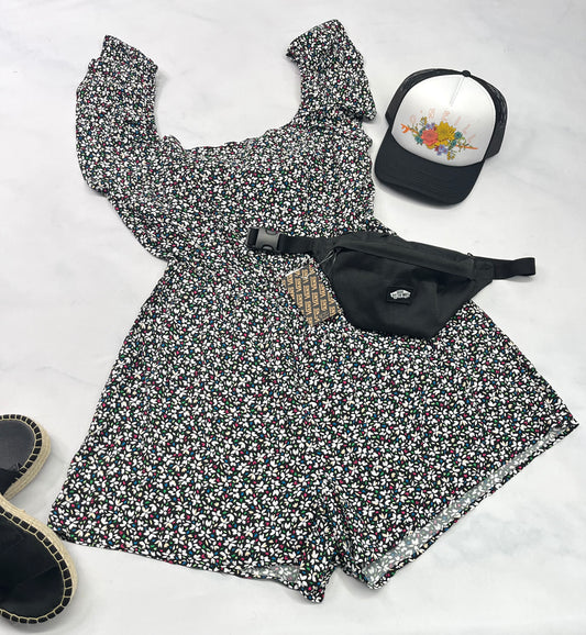 ☀️ 1 pièce short : fleurie XL femme neuf ! Col élastique et la taille élastique . Dos entre ouvert et ajustable . Superbe !!!