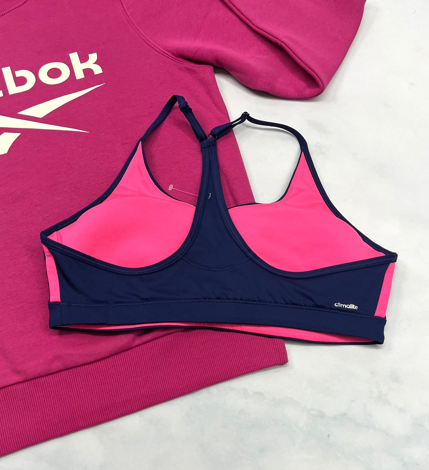 💕 Top : Adidas tissu sport stretch L/ femme confo comme neuf ! Pas amovible .