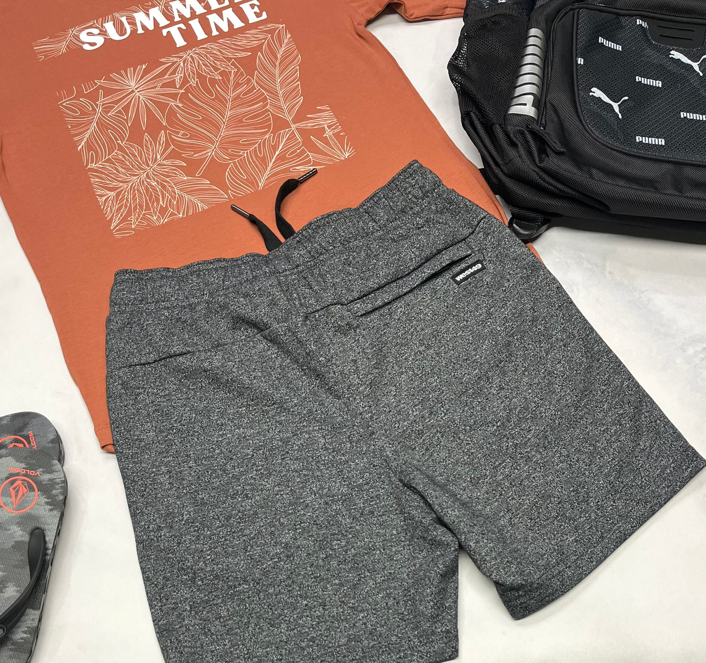 🍂 Short : West 10-12 ans garçon neuve ! Avec poche avec zip au dos .