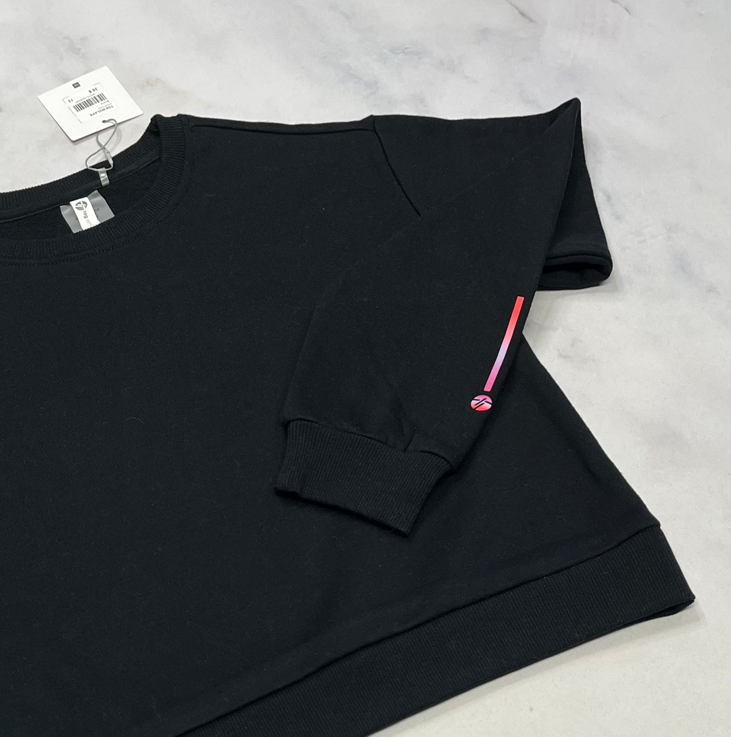 Ouaté noir : Tag athletic neuf ! Fait 10 ans fille .