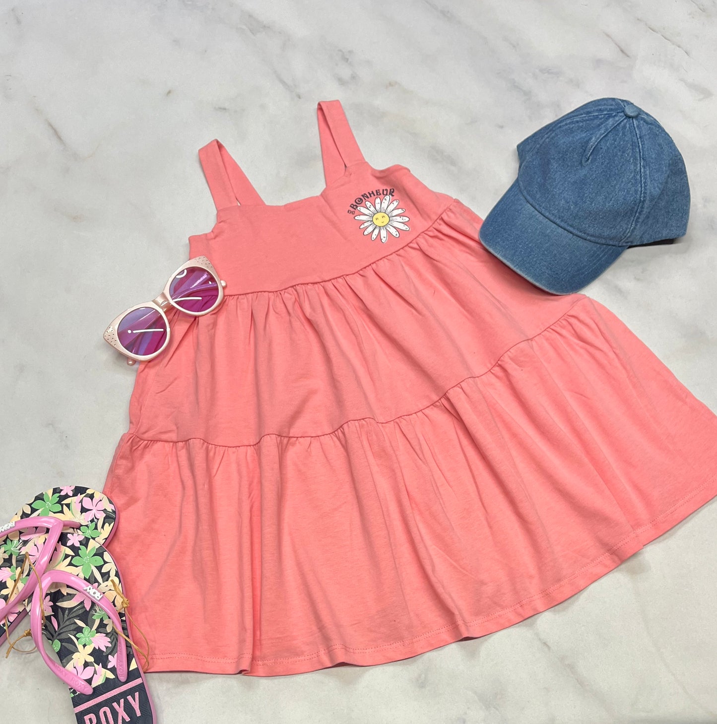 😍Solde Robe : rose élastique au dos. 5 ans fille neuve mais 1 mini micro point flou .