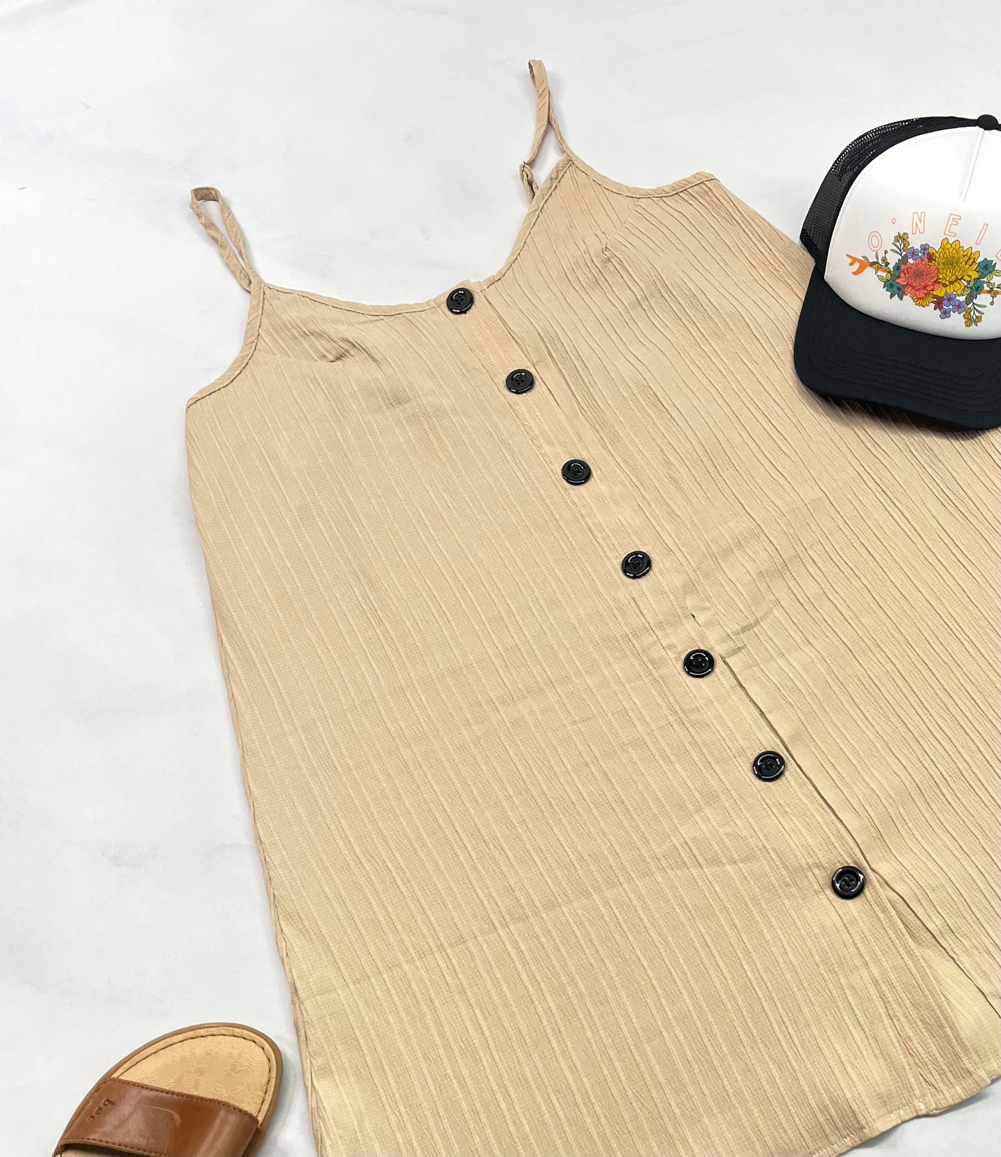 🌿 Robe : Shein tissu léger dos avec él’astique  . L/ femme ( ou ML femme + lousse) état neuve .