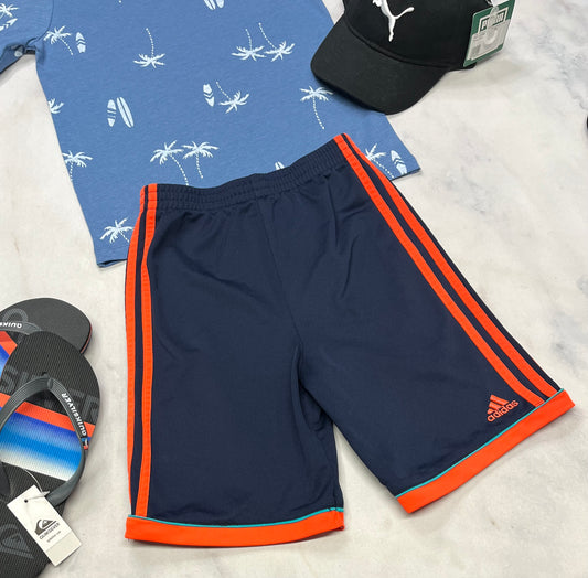 🤩 Bermuda : Adidas en tissu de sport 7 ans garçons comme neuf !