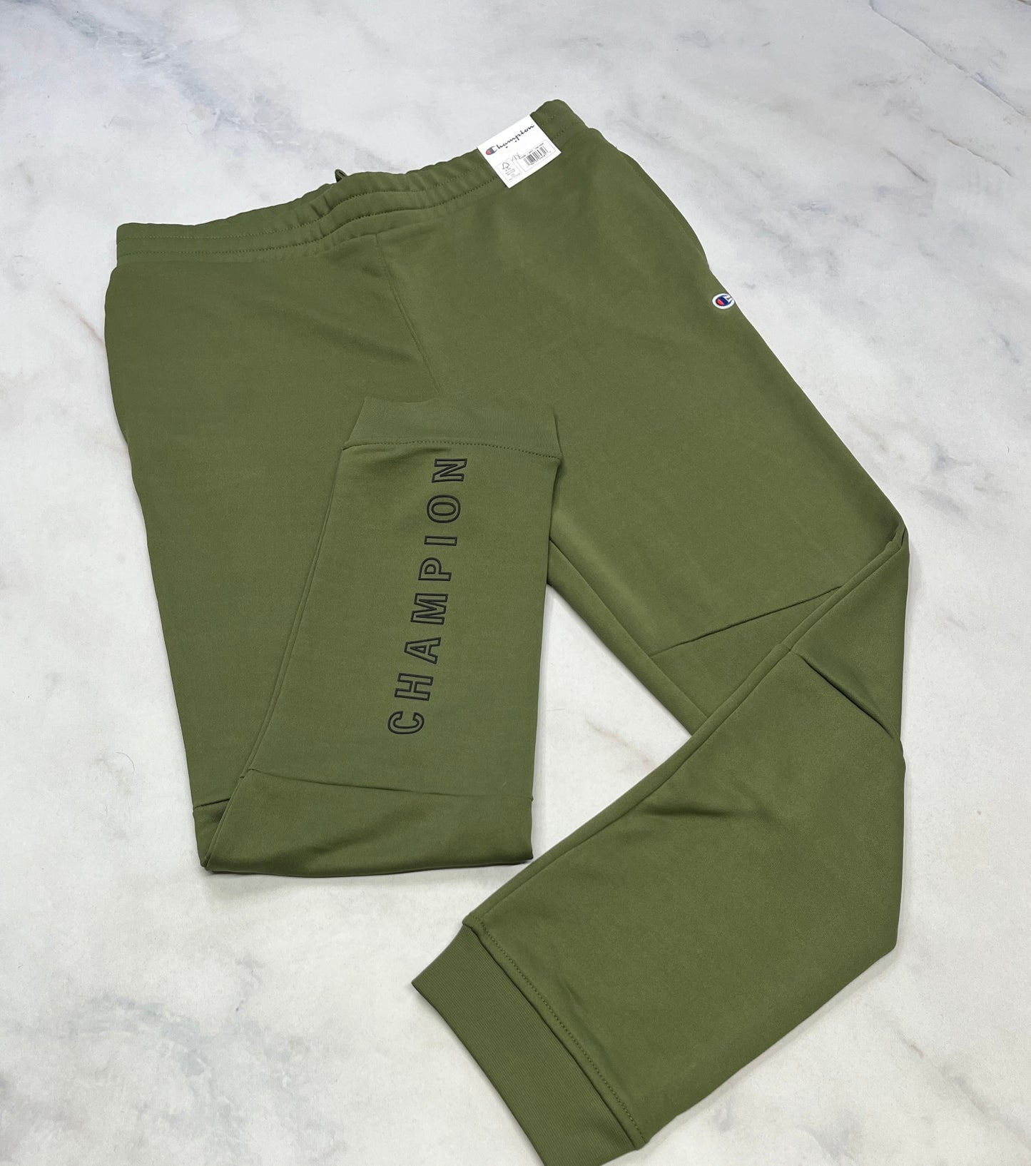 Champion: jogger sport neuf ! Tissu qui ne décolore pas . 10-12 ans 14-16 ans et 18-20 ans