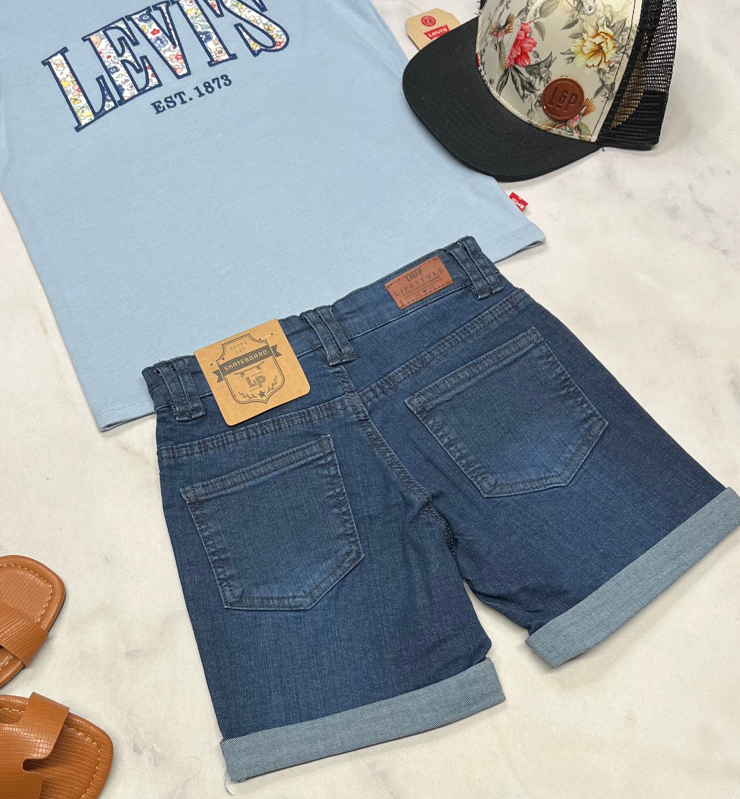 🦋 Short jeans : LP stretch confo + 6X fille neuve . Taille ajustable .