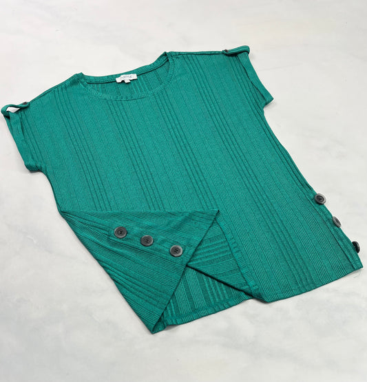 ..Haut vert : L/ femme